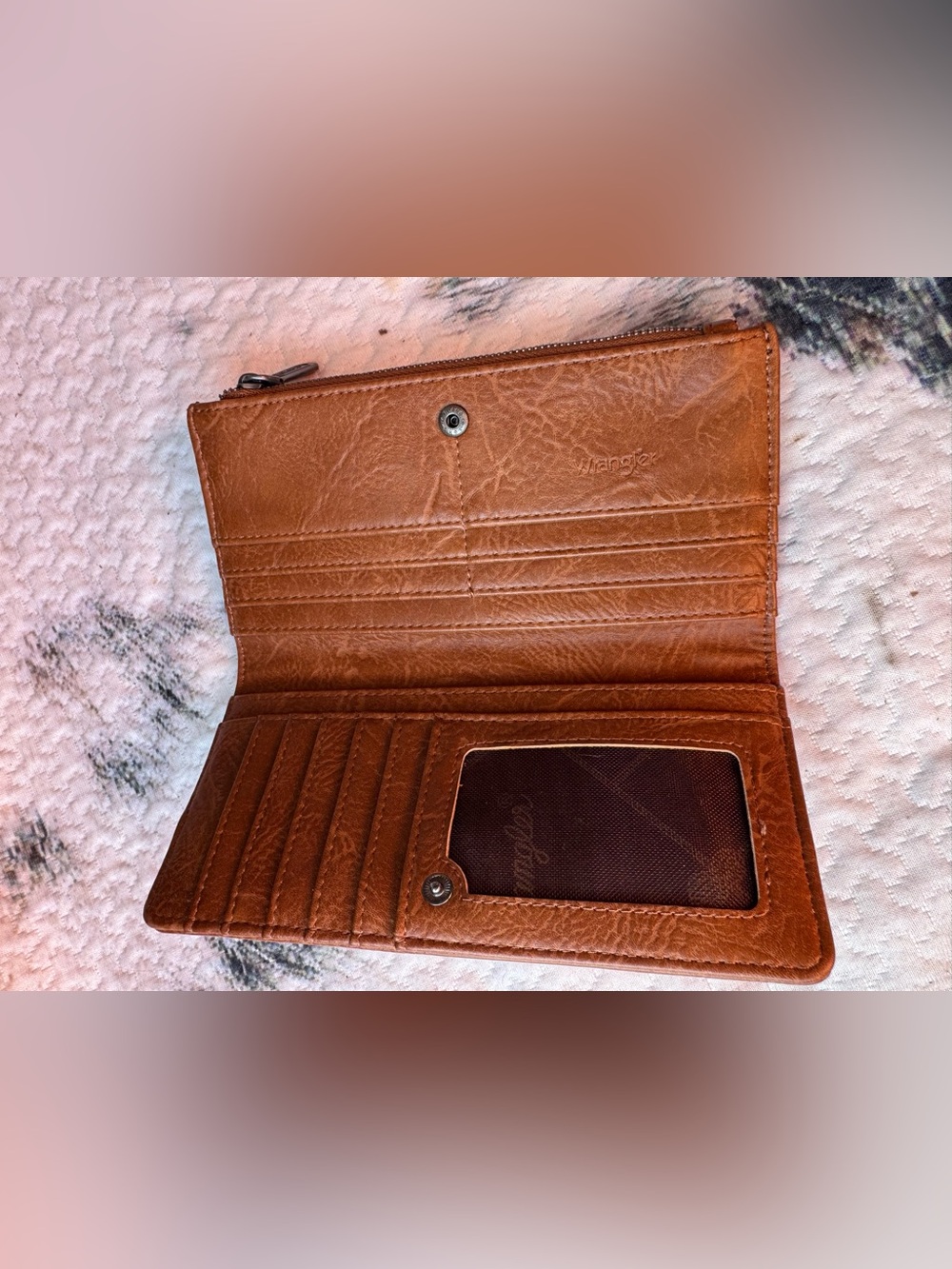 Wrangler brown chevron quilted minimalists wallet 8”x4” x 1” - Picture 7 of 8